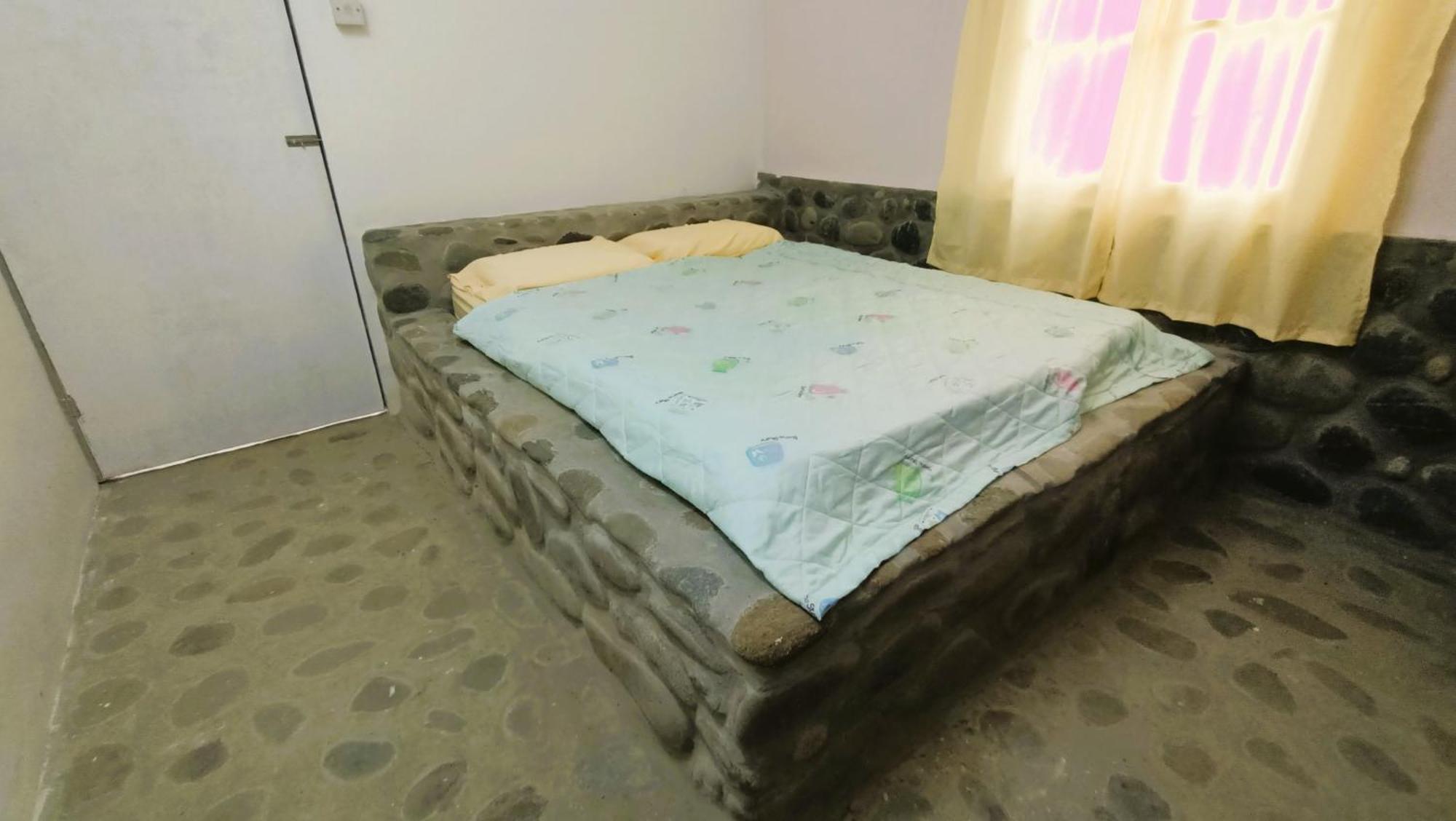 Oyo Home 90491 Flinstone Lodge Kota Kinabalu Extérieur photo